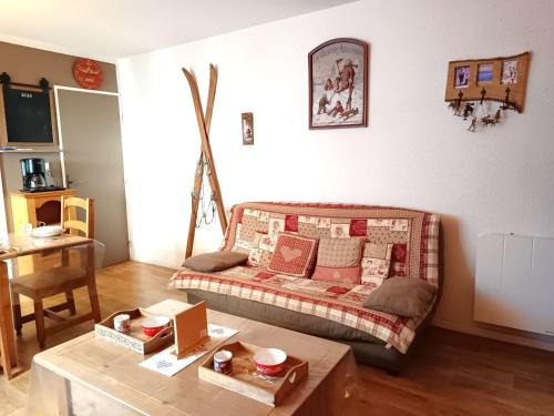 Pla d'Adet Apartamento | T2 cosy pour 6 personnes avec WIFI et parking à Pla d'Adet - FR-1-457-370