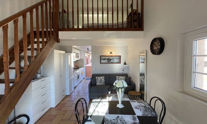 La Nartelle Apartamento | Dúplex T2 con pequeña terraza y vista al mar frente a la playa de Nartelle