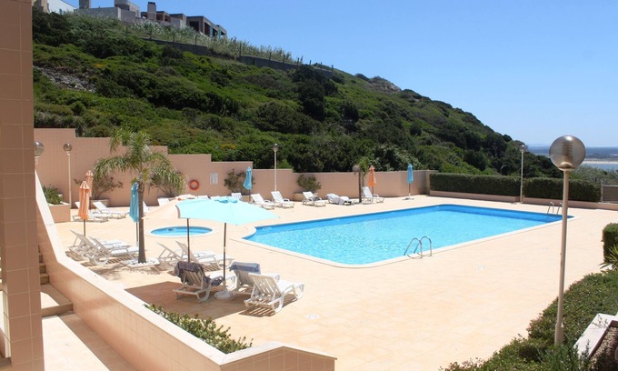 Sao Martinho do Porto Apartamento | T2 en condominio privado con piscina privada, gimnasio y WIFI - Sao Martinho do Porto