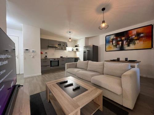 Vaulx-en-Velin Apartamento | T2 moderne avec terrasse, proche de Lyon