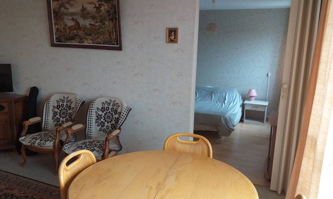 Saint-Lo Apartamento | T2 near the center, the swimming pool and a leisure park. All shops 2 minutes away.