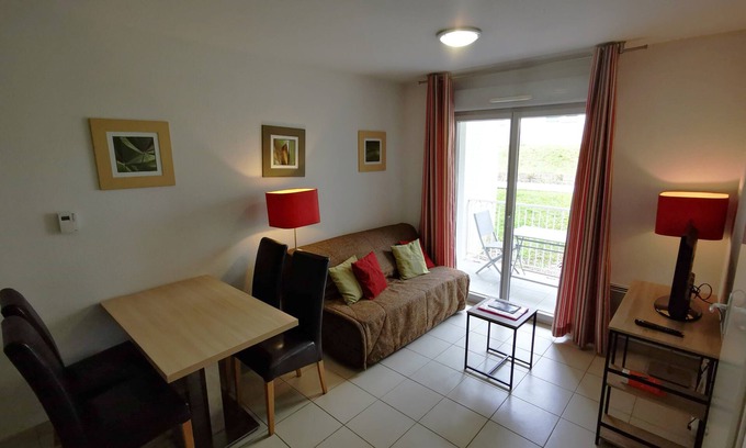 Salies-de-Bearn Apartamento | T2 PMR Balcony in Residence with Swimming Pool B17