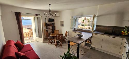 Olmeto Apartamento | T2 typique au cœur du village et vue sur le Golfe