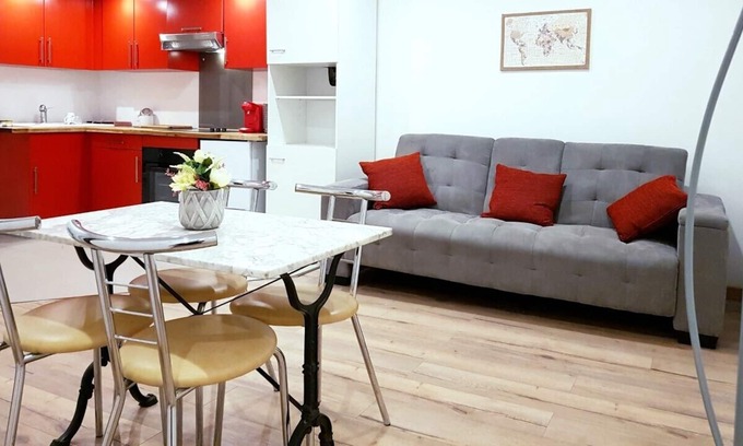 Razac-sur-l'Isle Apartamento | T2 en la planta baja con terraza de alquiler noche / fin de semana / semana