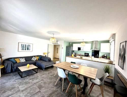 Puget-sur-Argens Apartamento | T3 lumineux avec terrasse, parking et piscine