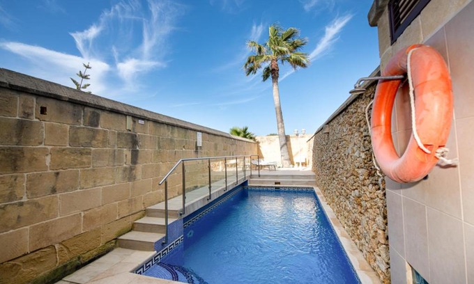 Birbuba Casa | Ta' Rozi 5 Bedroom Farmhouse with Private Pool
