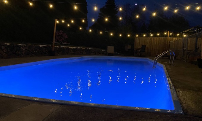 West End Casa | Tacomas only heated pool!!