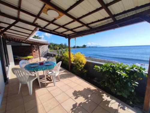 Arue Casa | TAHITI - Taharaa Beach Bungalow