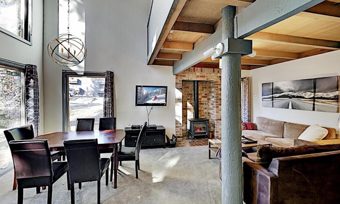 Truckee Casa | Tahoe Donner Golf Club Condo