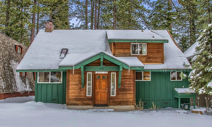 Sunnyside Cabina | Tahoe Park 4 BR 3 BA, a pie de Lake Tahoe, bañera de hidromasaje, que admite mascotas, NO ESQUILO DE ARRENDAMIENTO