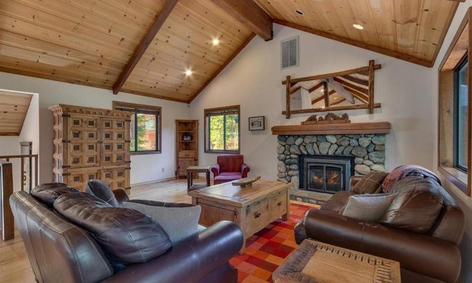 Tahoe Woods Casa | Tahoe Woods by Tahoe Getaways - Pet Friendly Tahoe Park Cabin w Hot Tub, Fireplace, Near Skiing!