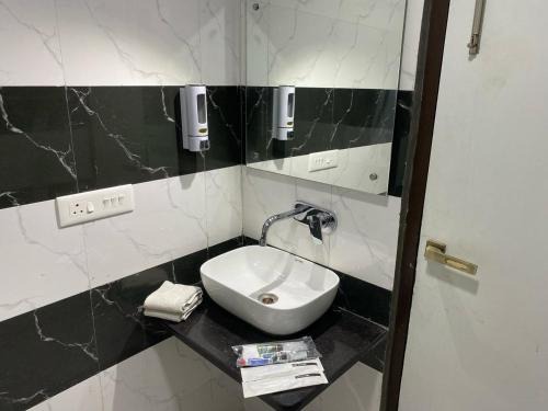 Khattalwada Hotel | Taj Comfort Inn