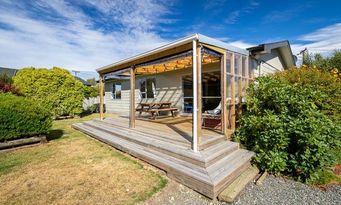 Te Anau Casa | Takahe Cabin - Te Anau Holiday Home
