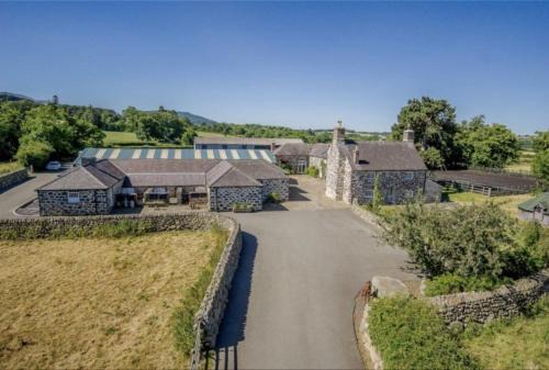 Bangor Casa | Tal y Bont Barns
