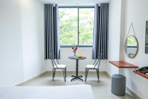 Tan Binh Hotel | TalaSaiGon Hotel