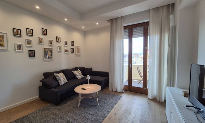 Isolotto Apartamento | Talenti apartment with parking