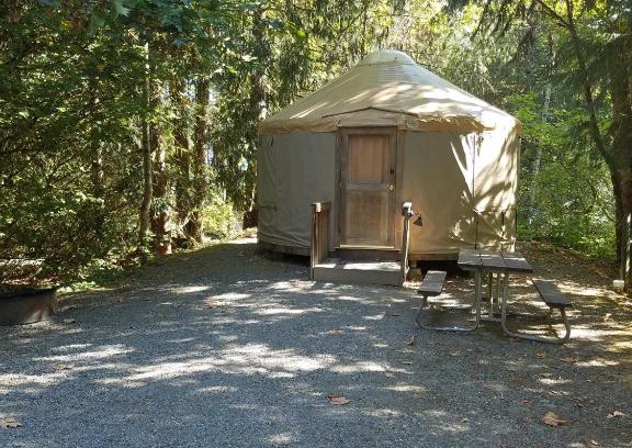 Fall City Complejo | Tall Chief Camping Resort Yurt 5