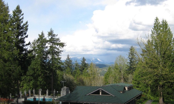Fall City Cabina | Tall Chief RV & Camping Resort