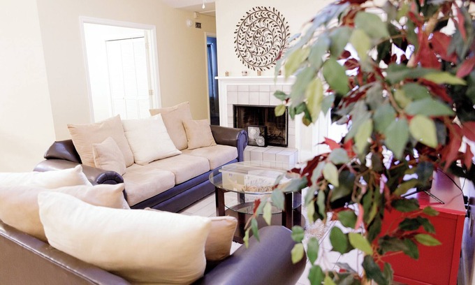 Tallahassee Casa | Tallahassee Gem: Comfy, Cozy & Convenient