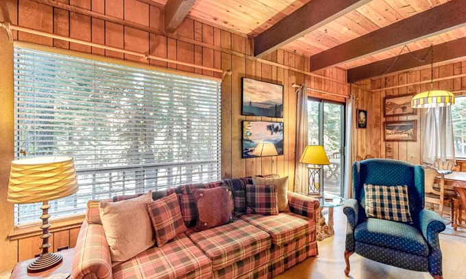 Tahoe City Casa | Talmont Trailhead Cabin