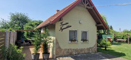 Balatonkeresztur Casa | Tamási Villa- Nyaralóház