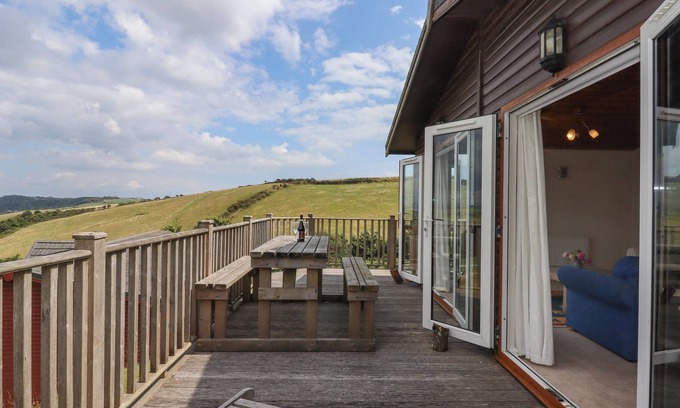 Saint John Cabaña | TAMAR VIEW LODGE, pet friendly, country holiday cottage in Millbrook