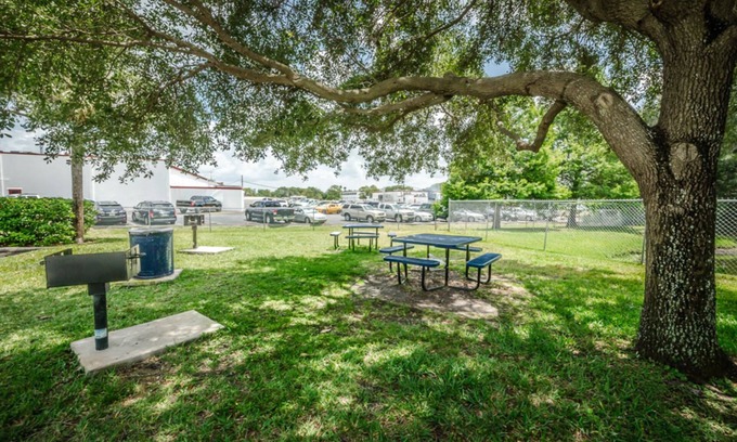 Largo Hotel | Tampa Bay Extended Stay Hotel