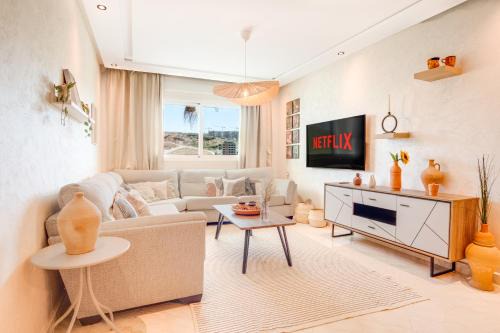 Malabata Apartamento | Tanger Malabata - Chique & Stylish 2BR Apartment - Fast WiFi & Netflix
