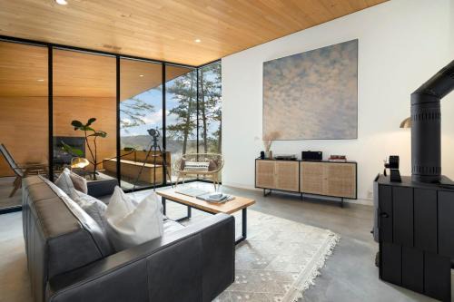 Rogers Casa | Tanglewood Cabin-Lake Access-Private-Modern