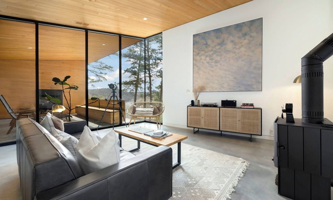Rogers Casa | Tanglewood Cabin - Lake Access - Private - Modern