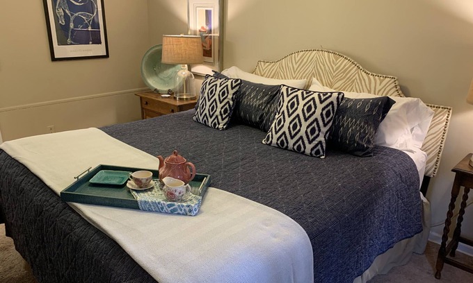 Southern Pines Apartamento | Tanglewood Farm B & B-Horse & Hound Dog Friendly1 BR / 2BA Apt privado en Horse Farm