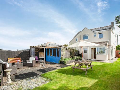Stenalees Casa | Tanglewood