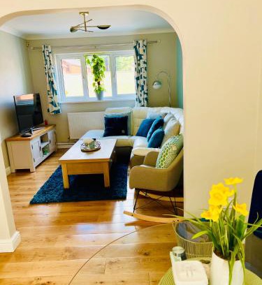 Abergavenny Casa | Tanglewood house Abergavenny with private parking