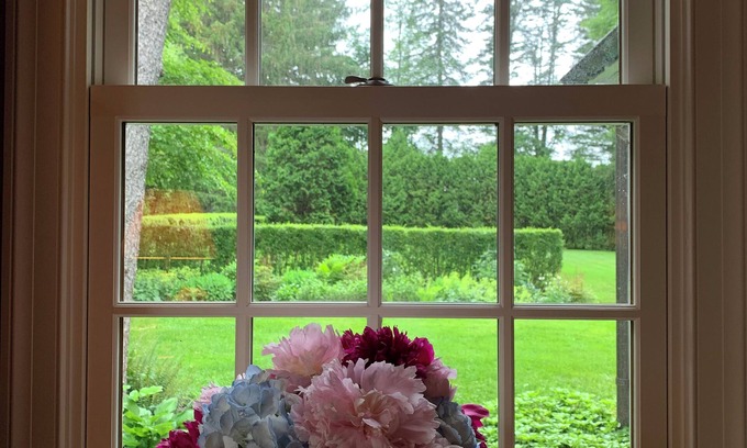 Glendale Casa | Tanglewood Treasure! A Gracious Retreat in the Heart of the Berkshires
