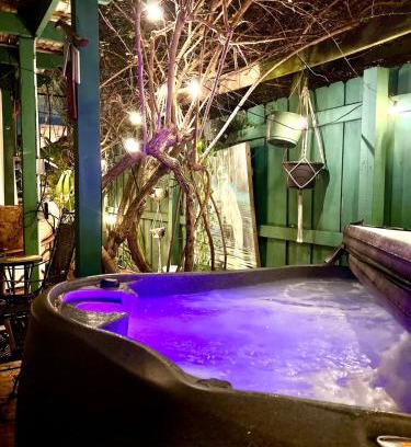 Old Northwood Historic District Casa | Tango Mango House with Private Hot Tub