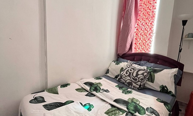 Al Wahdah Apartamento | Tanih Place 5