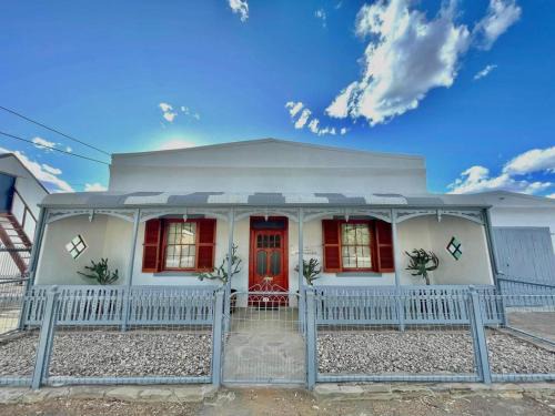 Carnarvon Casa | Tannie Blackie at Lord Carnarvon