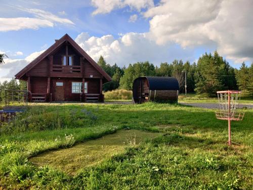 Tapa Parish Casa | Tapa Cottage next to disc golf.