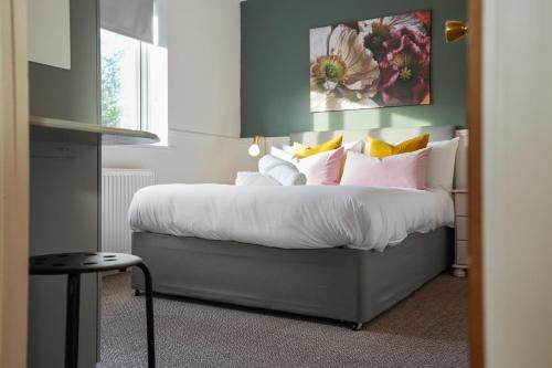 Chesterfield Casa | Tapton View - Modern Stay Near Chesterfield Town Center, Train Station & the Peak District