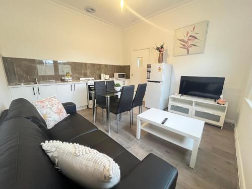 Greenacres Apartamento | Tasha's Duplex on Muller