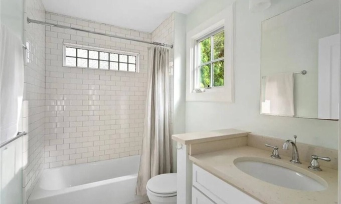 North Decatur Casa | Tasteful 4BR / 3BA in quiet neighborhood, walkable to town square. Dogs OK!