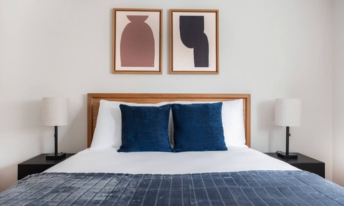 St. Elizabeth's Apartamento | Tasteful Brighton 1BR nr Sutherland Rd Green Line, by Blueground
