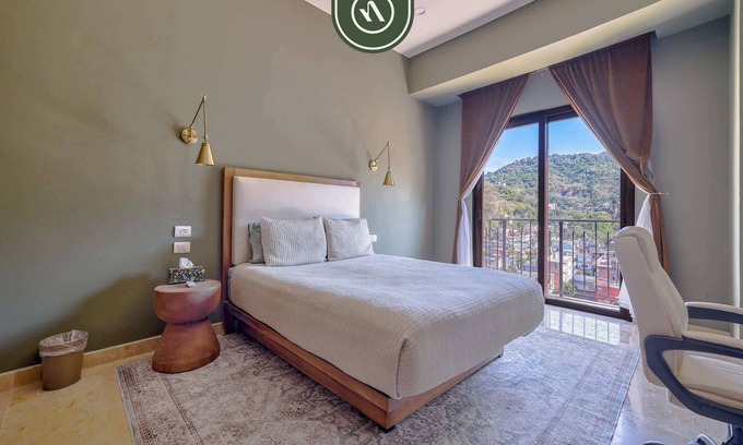 El Caloso Apartamento | Tasteful Condo Near Romantic Zone - Pool