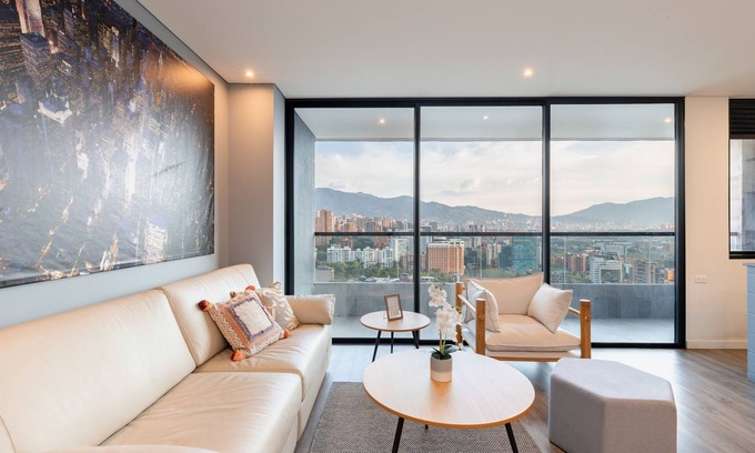 Castropol Apartamento | Tasteful flat with amazing view in El Poblado wtih pool and gym