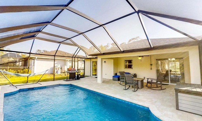 North Port Casa | Tasteful Tropics