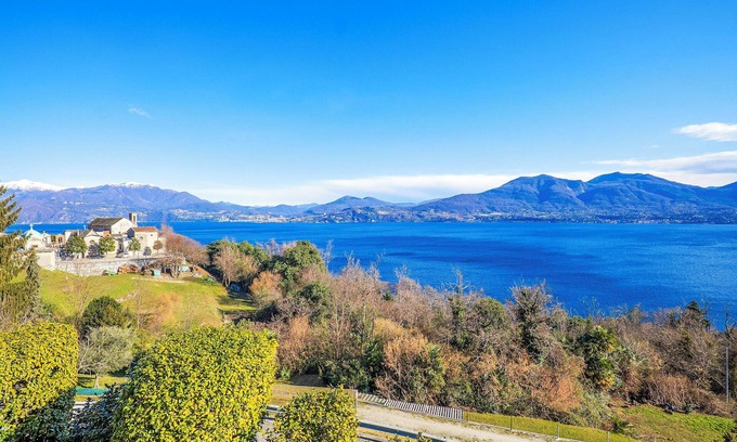 Gonte Apartamento | Tastefully furnished 3½-room apartment with veranda, garden and balcony