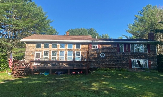 Auburn Casa | Taylor Pond Lake House with Private beach