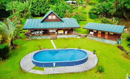 Teahupoo Casa | Te Fare Manulani