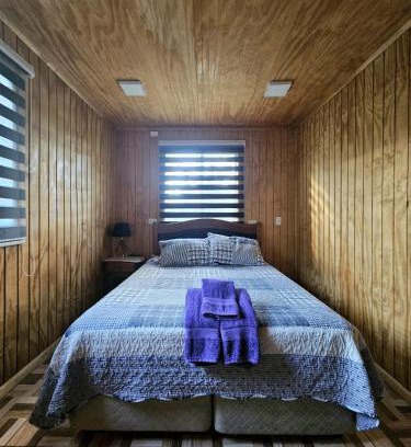 Hanga Roa Casa | Te Ra a Travel Suit Matrimonial