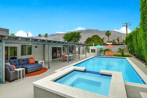 Sunrise Vista Chino Casa | Teal and Tangerine Retreat - Meredith Lodging
